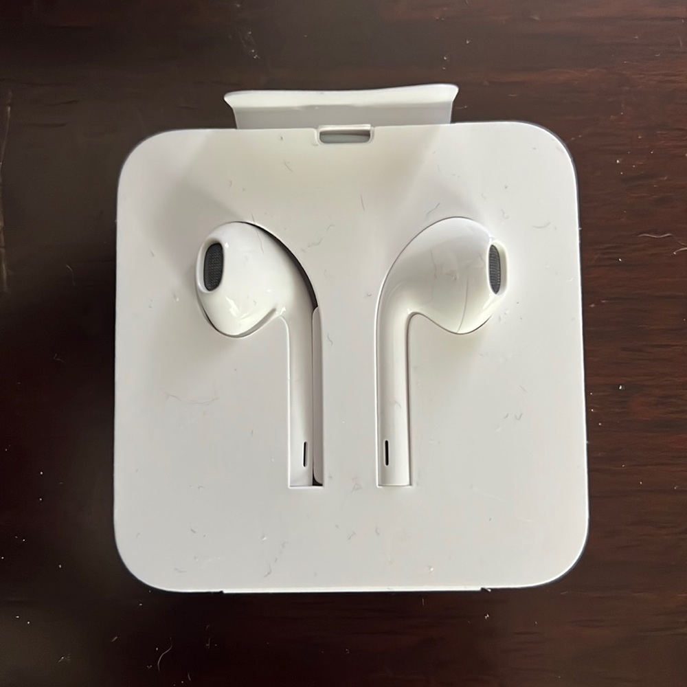 Apple EarPods with Lightning connector